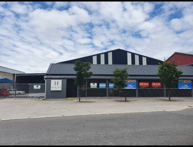 1,423M² FACTORY TO LET IN STIKLAND INDUSTRIAL